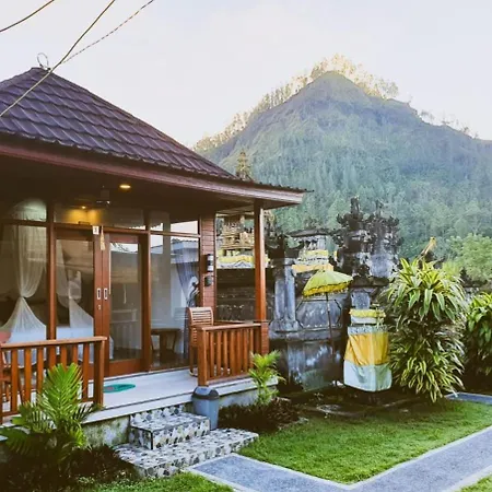 Polege Side Cottage